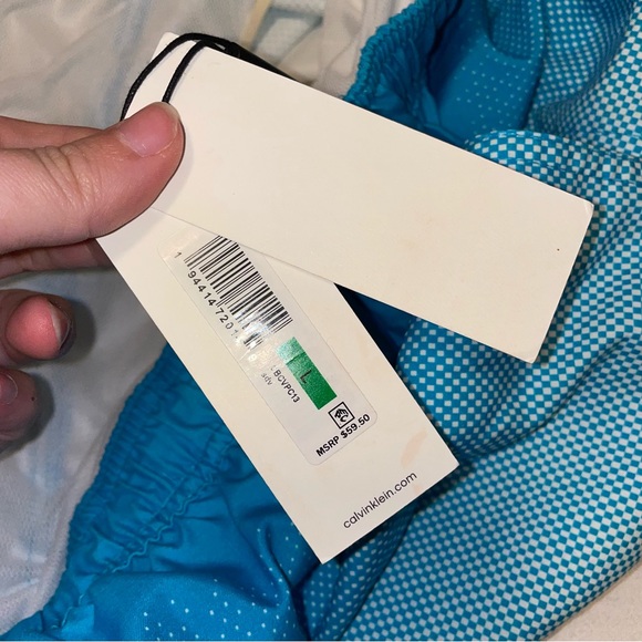 NWT Calvin Klein Men’s Bathing Suit Size Large - Picture 9 of 10